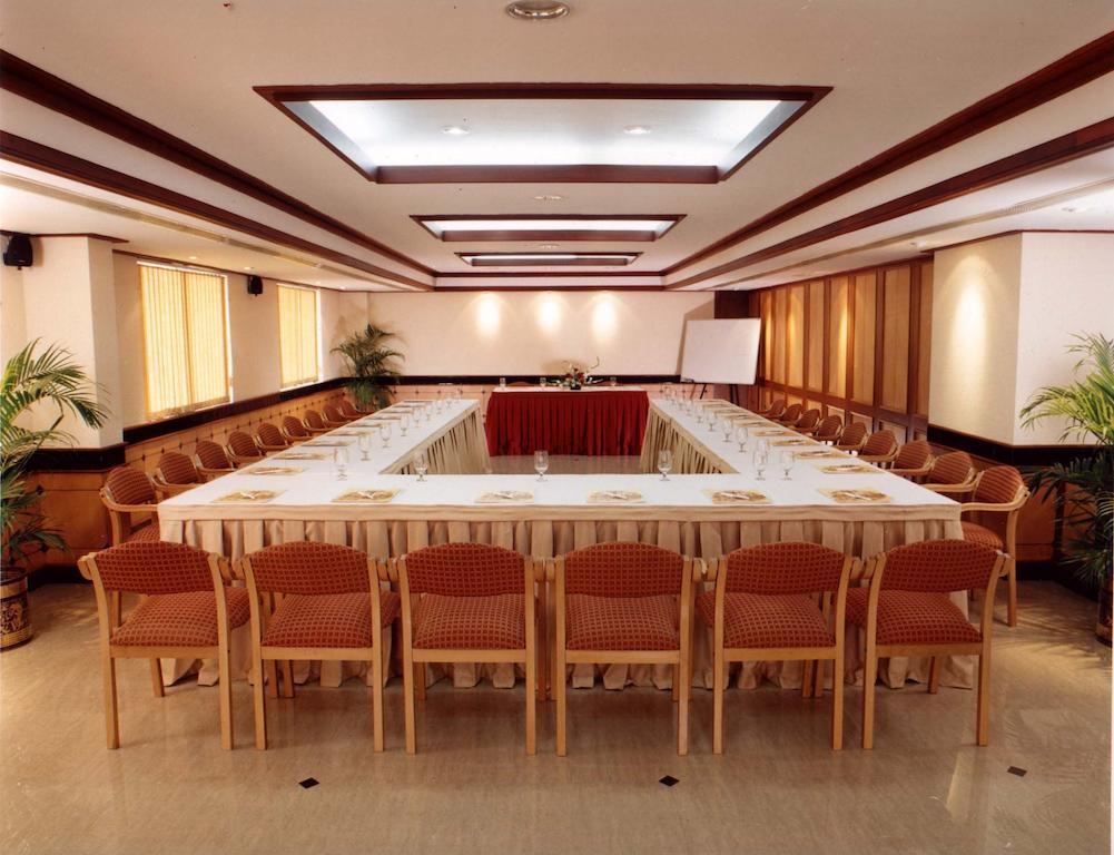 Keys Select By Lemon Tree Hotels, Malabar Gate, Kozhikode Exterior photo